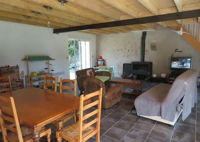 Maison Champetre, Cheminees, Video Projecteur, Jeux